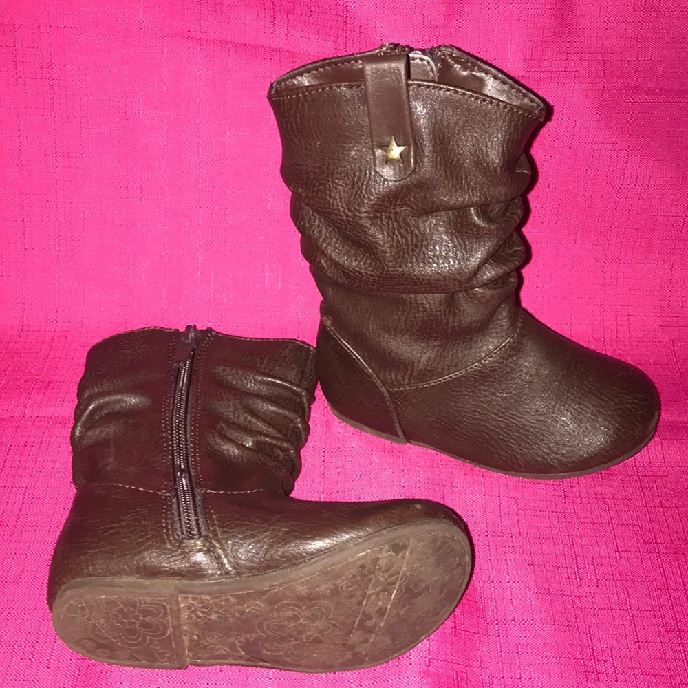 Brown Children’s Place size 6 boots